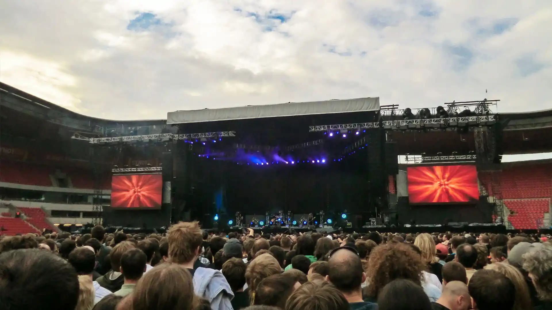 Outdoor Event Stages & Convert